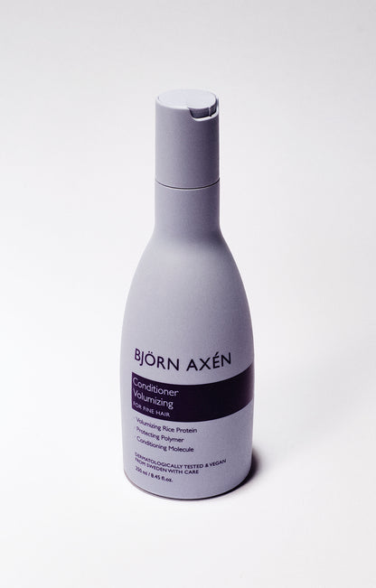 A lightweight conditioner that hydrates and adds volume